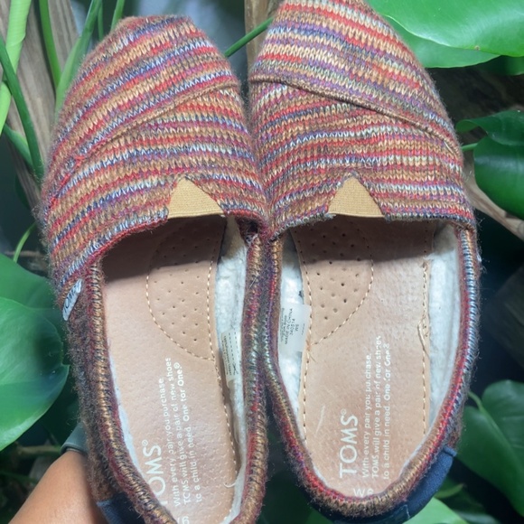 TOMS SLIP ON FUR Multicolor Shearling Lining EVA SOLE W6 - Picture 6 of 9